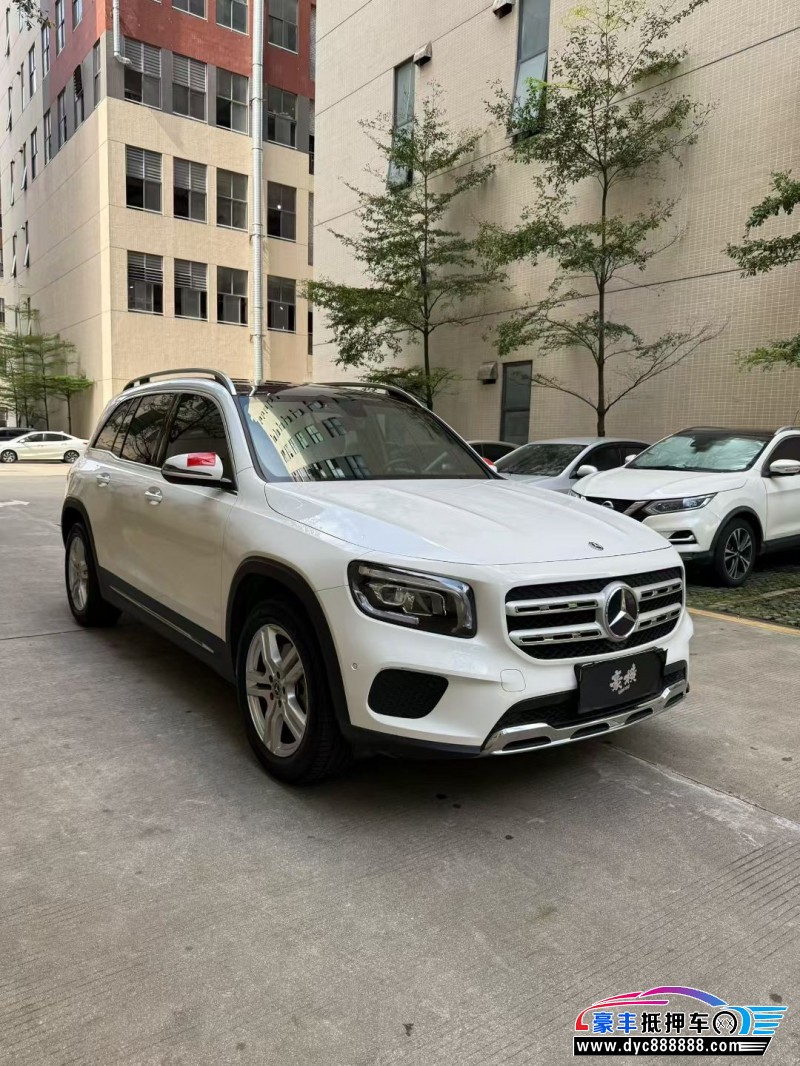 22年奔驰GLB轿车抵押车出售