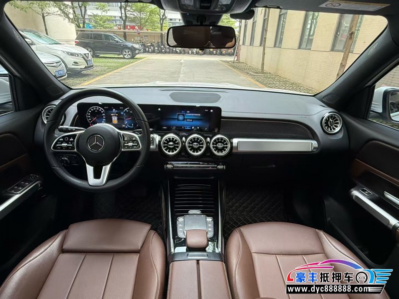 22年奔驰GLB轿车抵押车出售