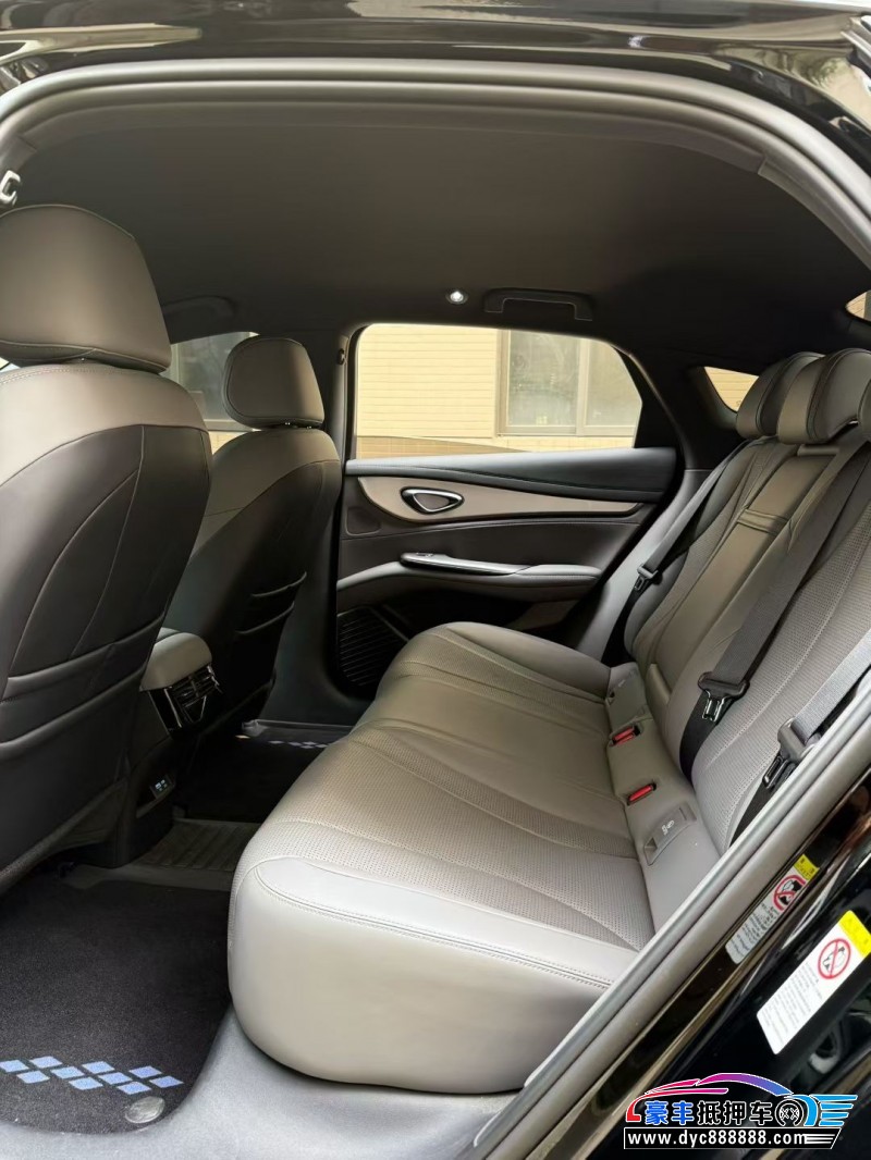 24年比亚迪海豹轿车抵押车出售