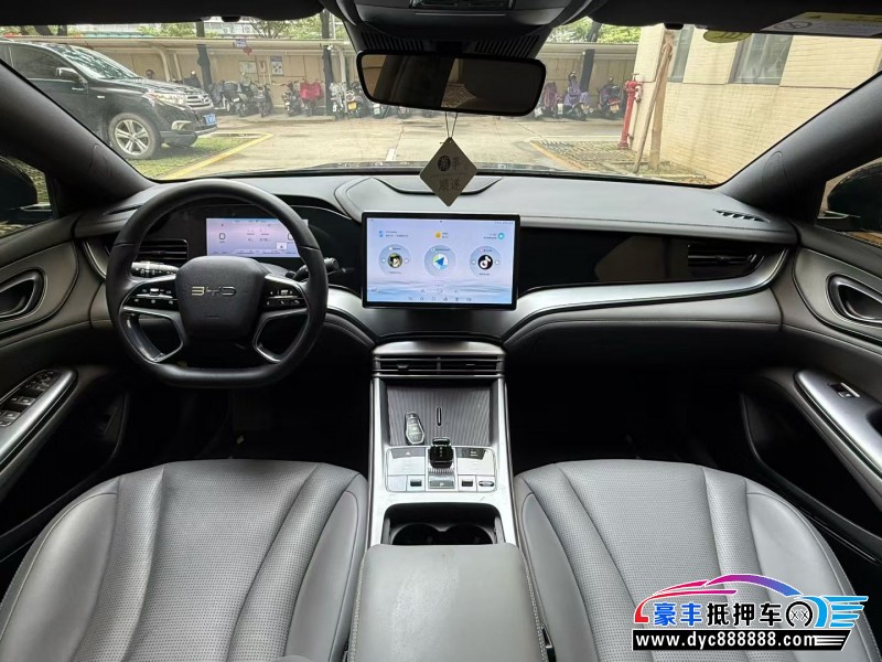 24年比亚迪海豹轿车抵押车出售