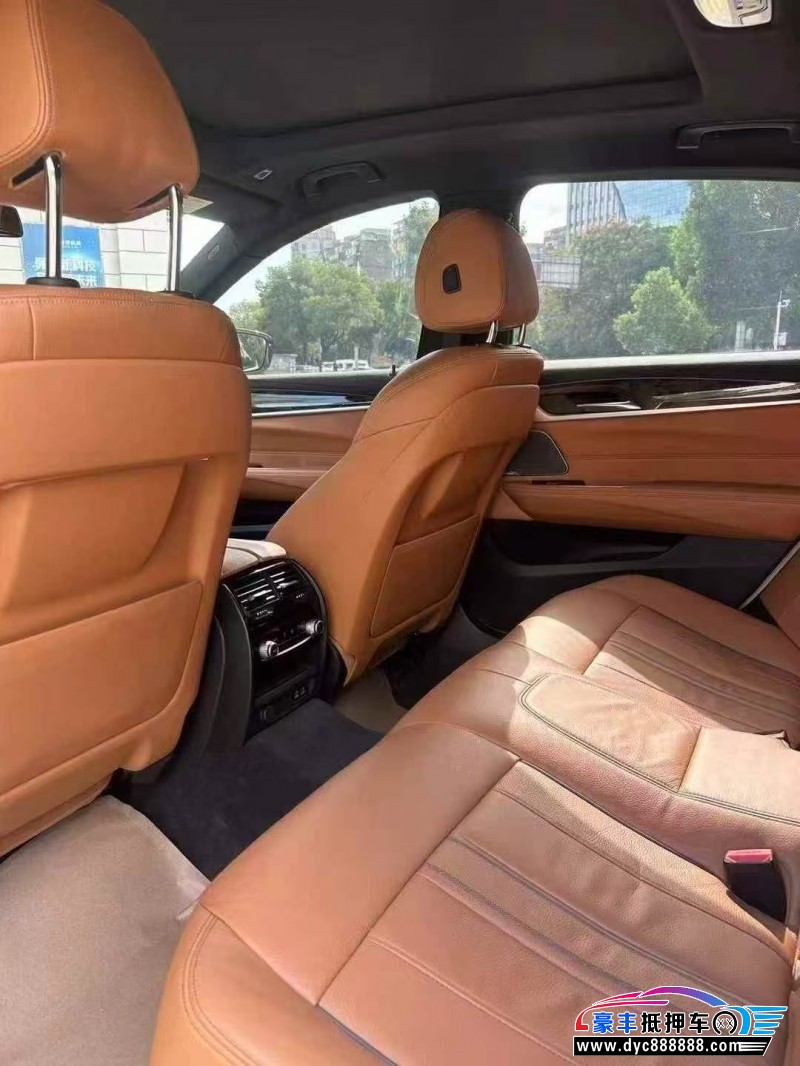 20年宝马6系轿车抵押车出售