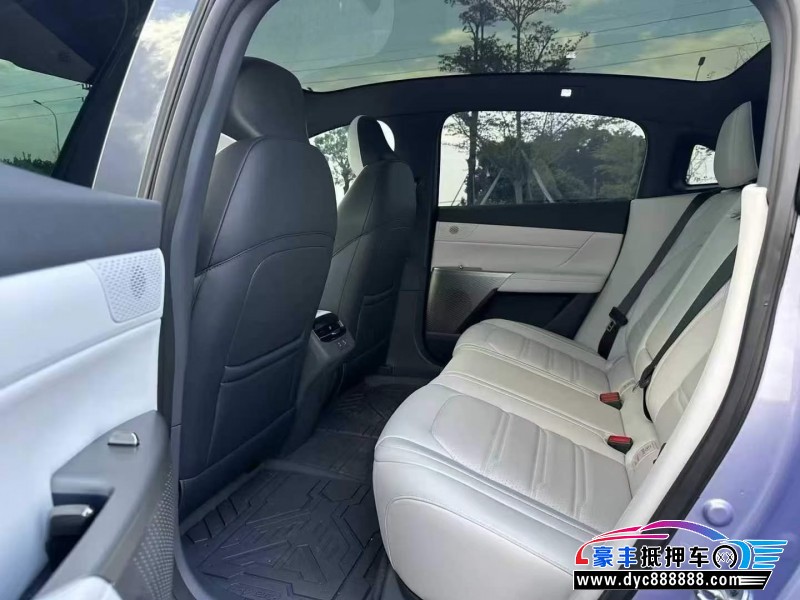 25年东风奕派007轿车抵押车出售