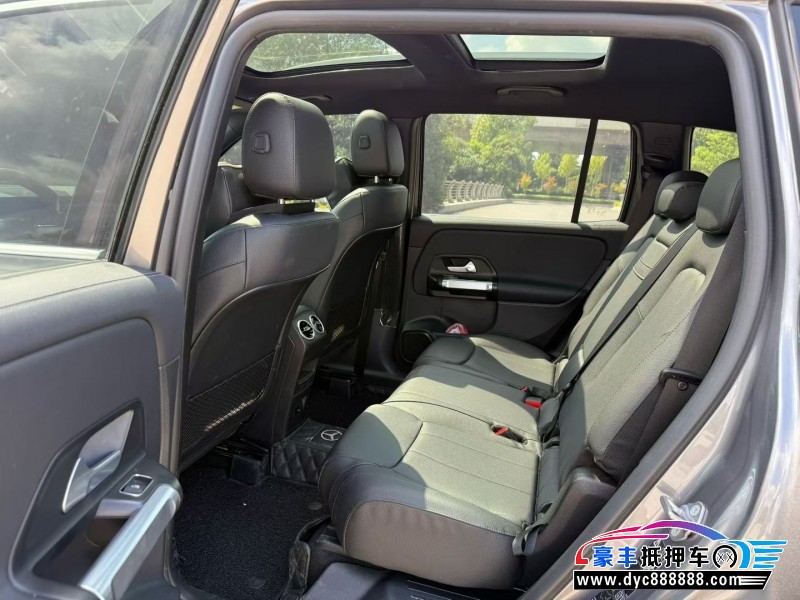 22年奔驰GLB轿车抵押车出售