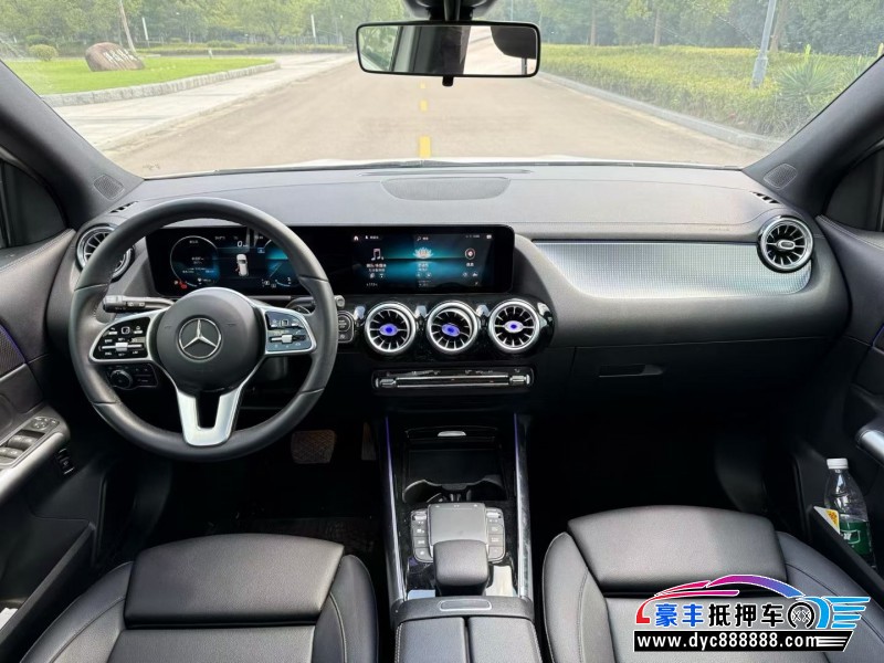 21年奔驰GLA轿车抵押车出售