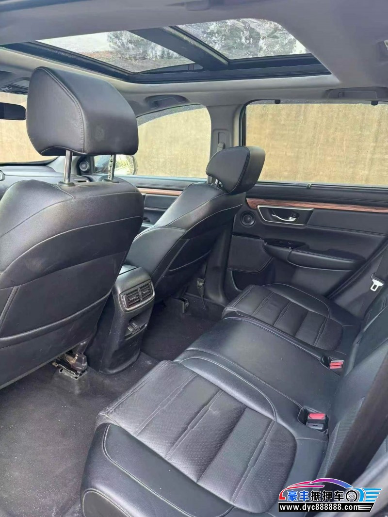 17年本田CR-V轿车抵押车出售