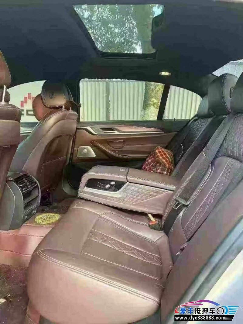 18年宝马5系轿车抵押车出售