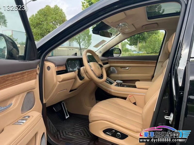 25年华为问界轿车抵押车出售