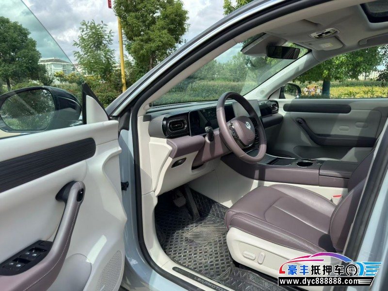 24年零跑C11轿车抵押车出售