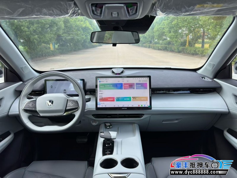 25年长安长安UNI轿车抵押车出售