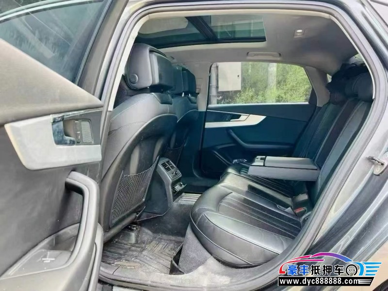 22年奥迪A4L轿车抵押车出售