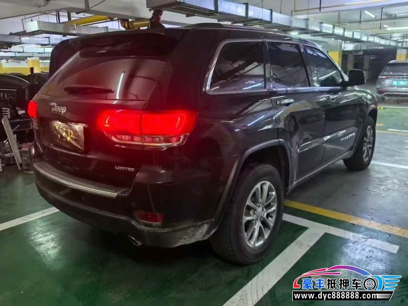 16年Jeep大切诺基轿车抵押车出售