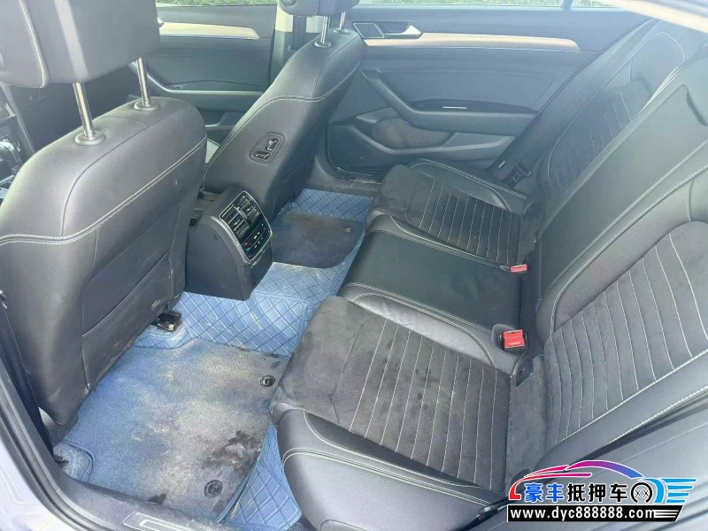 20年大众迈腾轿车抵押车出售