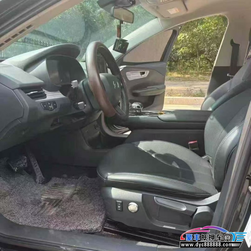 24年红旗EQM5轿车抵押车出售