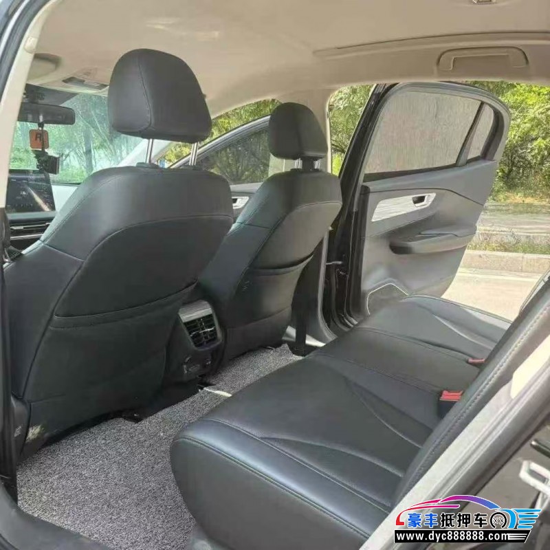 24年红旗EQM5轿车抵押车出售