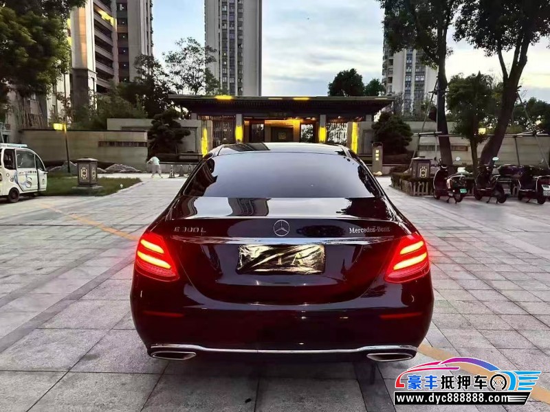 18年奔驰E轿车抵押车出售
