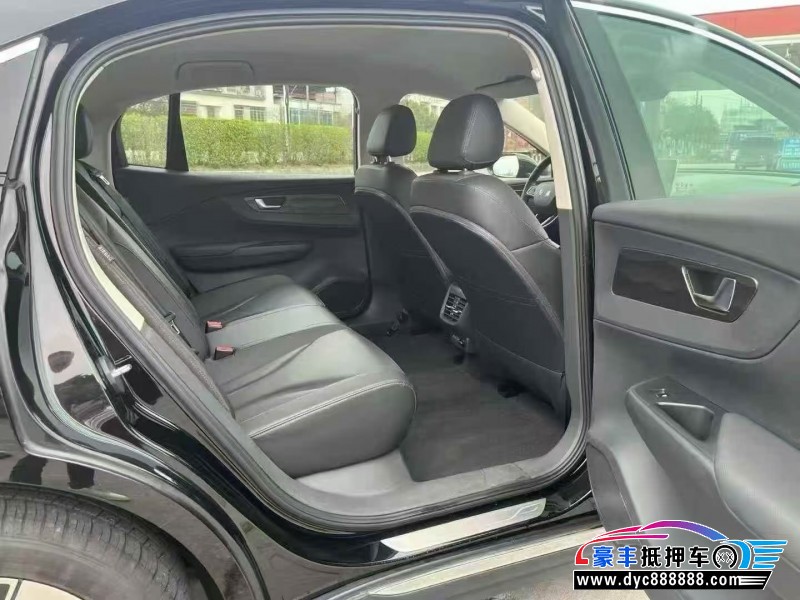 24年红旗EQM5轿车抵押车出售