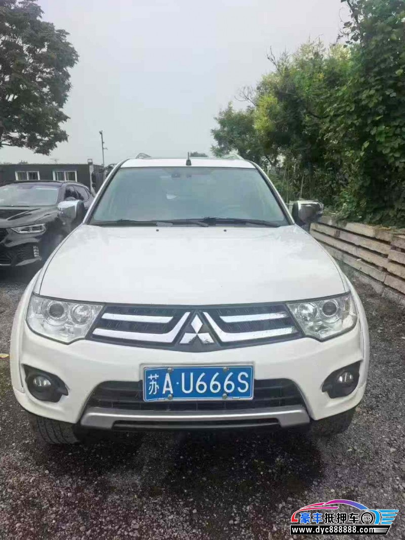16年三菱帕杰罗轿车抵押车出售