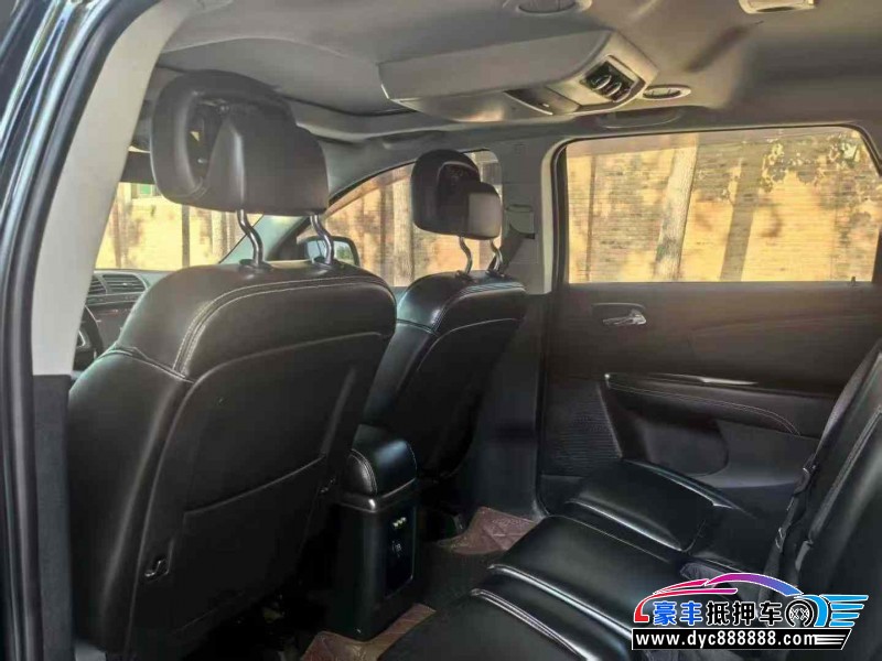 16年道奇酷威轿车抵押车出售