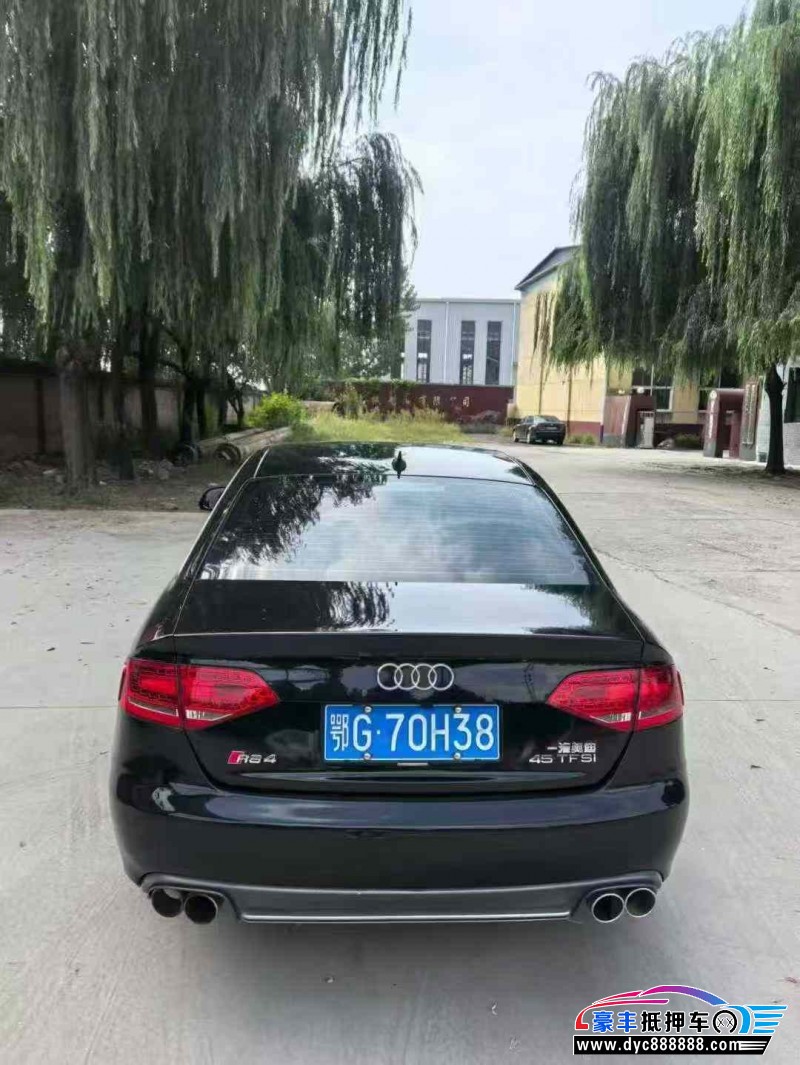 12年奥迪A4L轿车抵押车出售