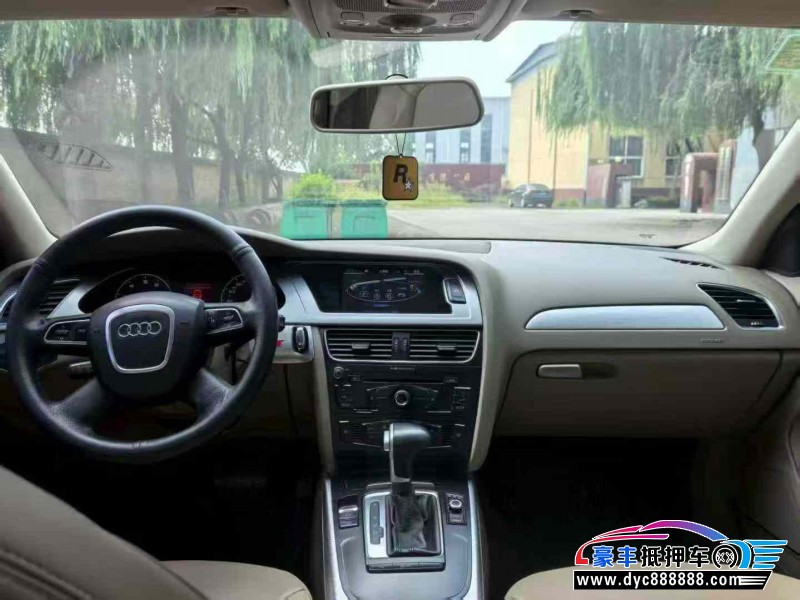12年奥迪A4L轿车抵押车出售