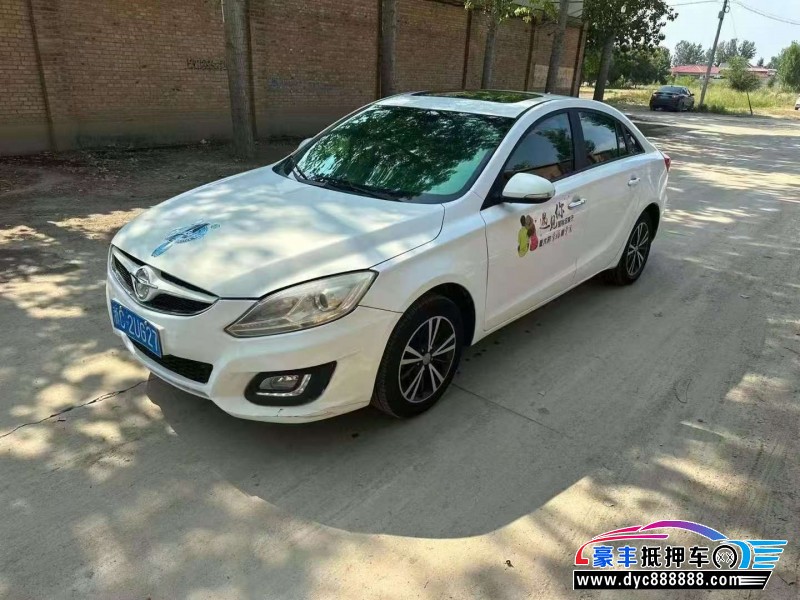 17年海马M6轿车抵押车出售