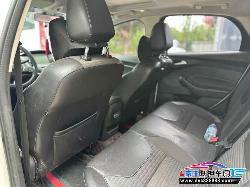 16年福特福克斯轿车抵押车出售