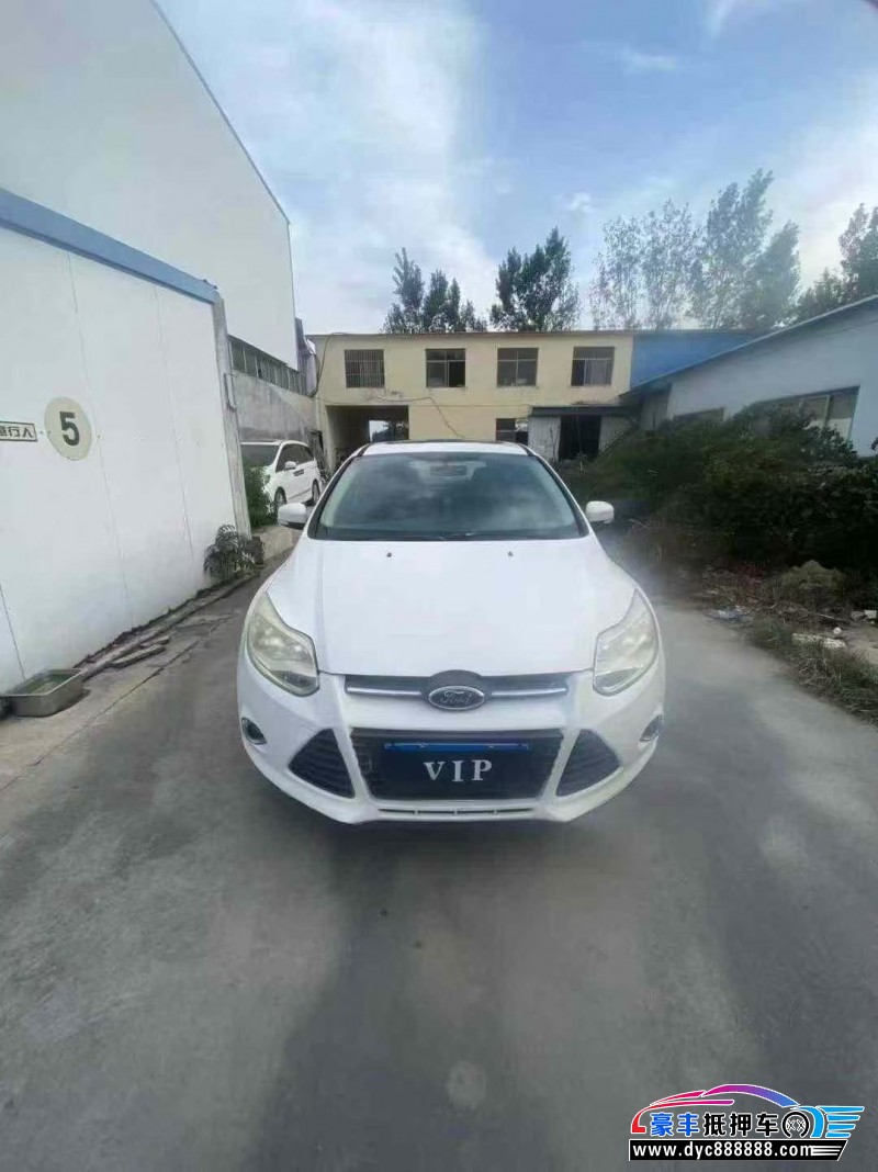 15年福特福克斯轿车抵押车出售