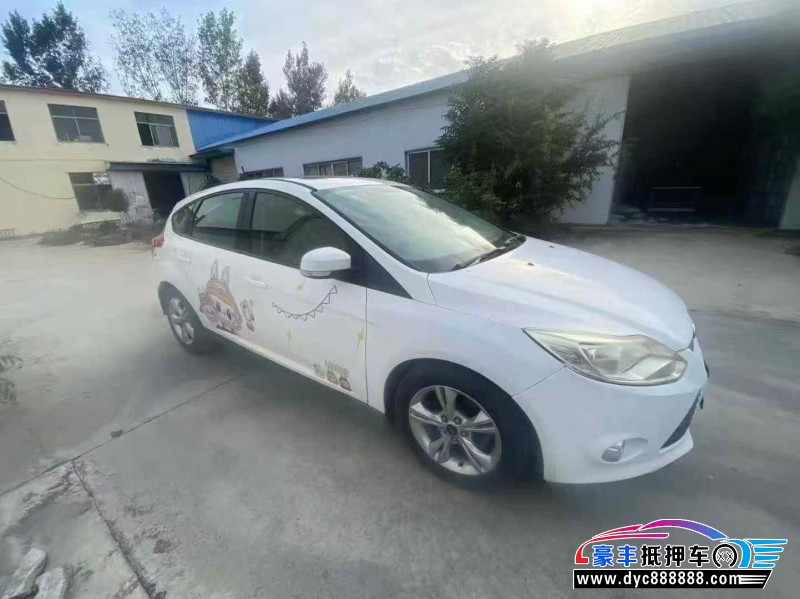 15年福特福克斯轿车抵押车出售