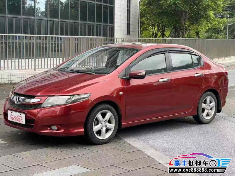 10年本田锋范轿车抵押车出售