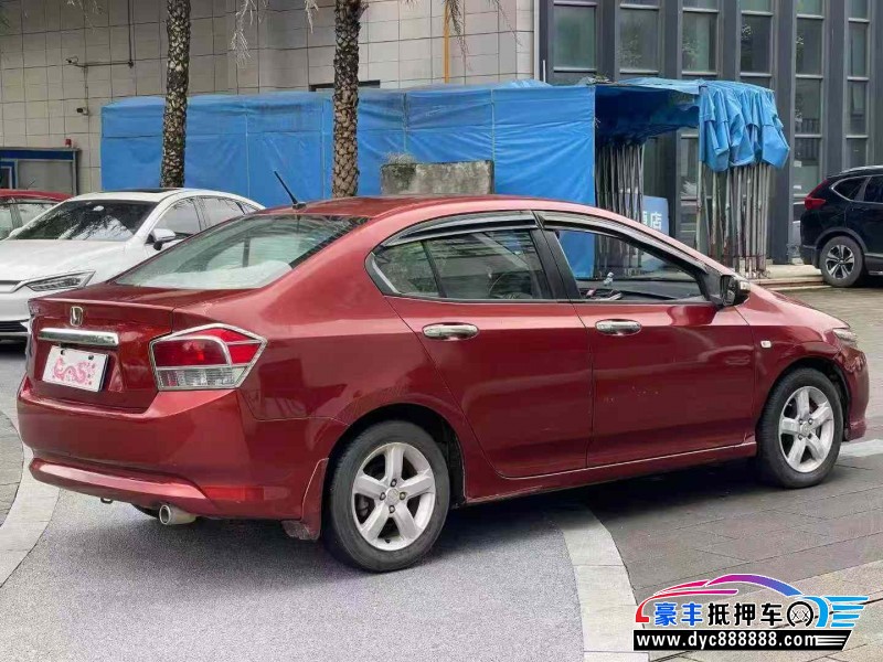 10年本田锋范轿车抵押车出售