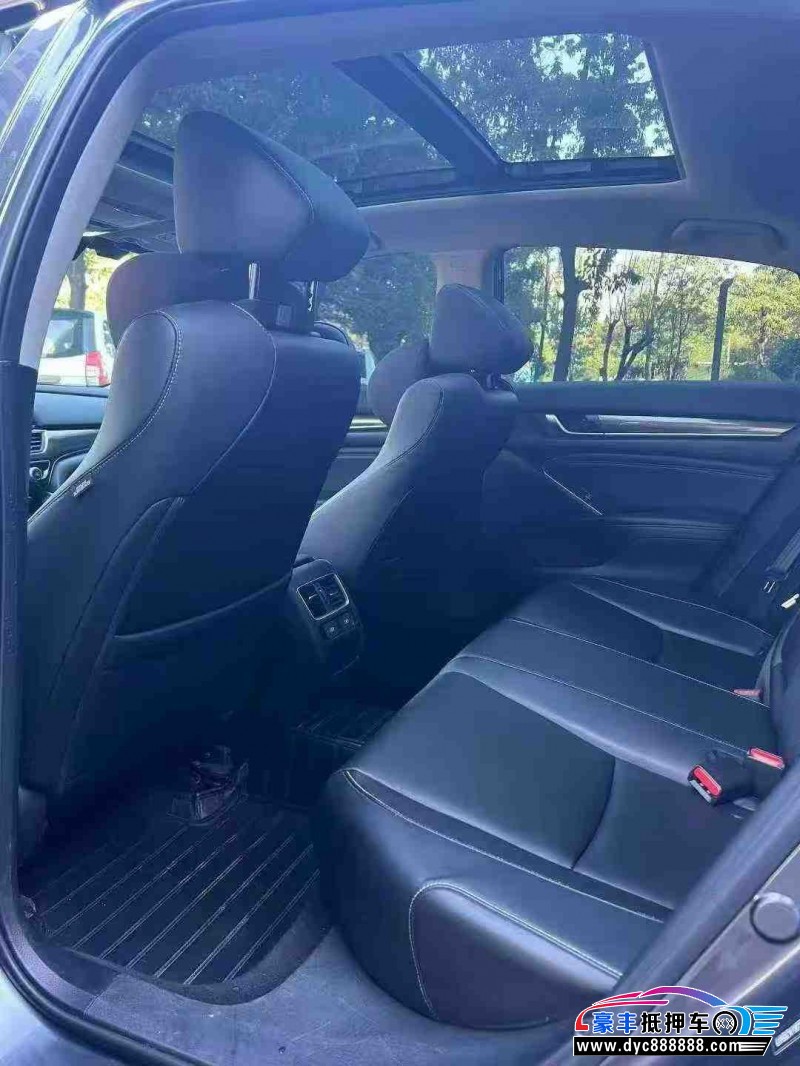 22年本田雅阁轿车抵押车出售