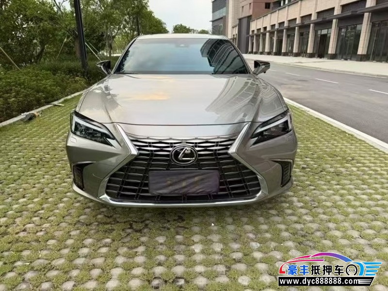 25年雷克萨斯ES轿车抵押车出售