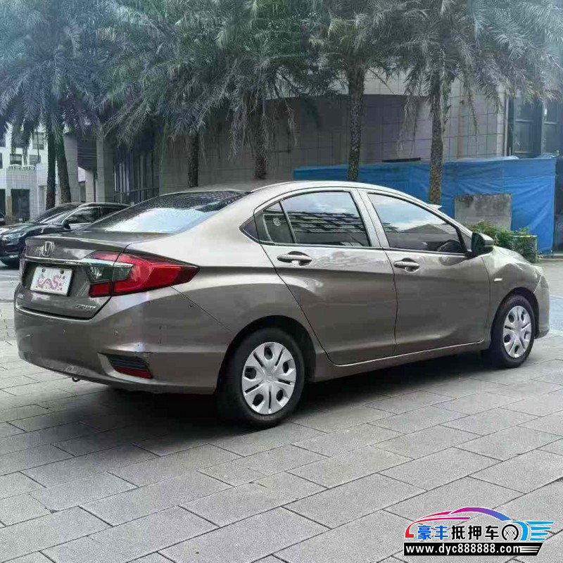 16年本田哥瑞轿车抵押车出售