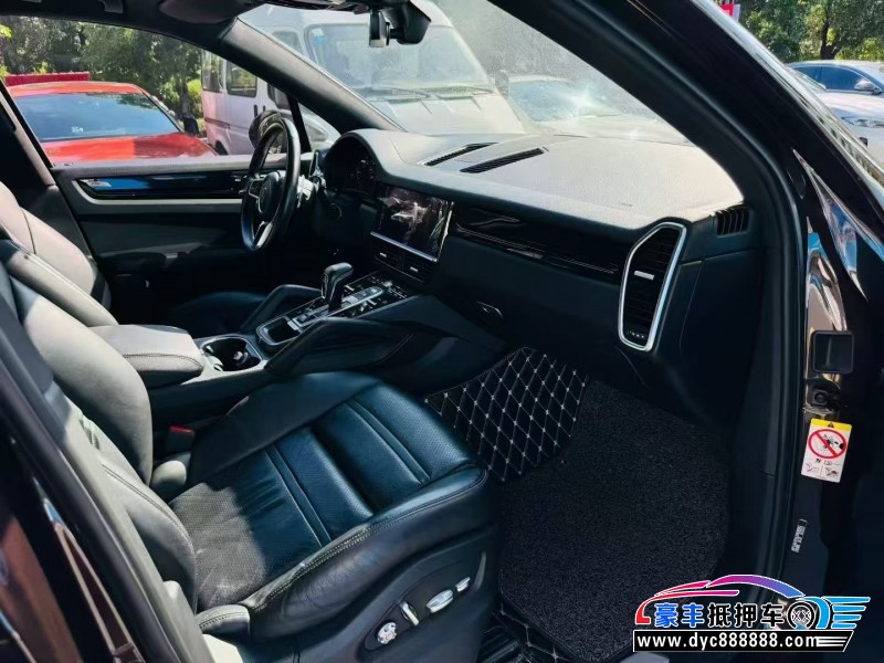 18年保时捷卡宴轿车抵押车出售