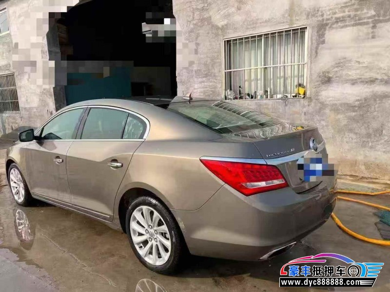 25年别克君越轿车抵押车出售