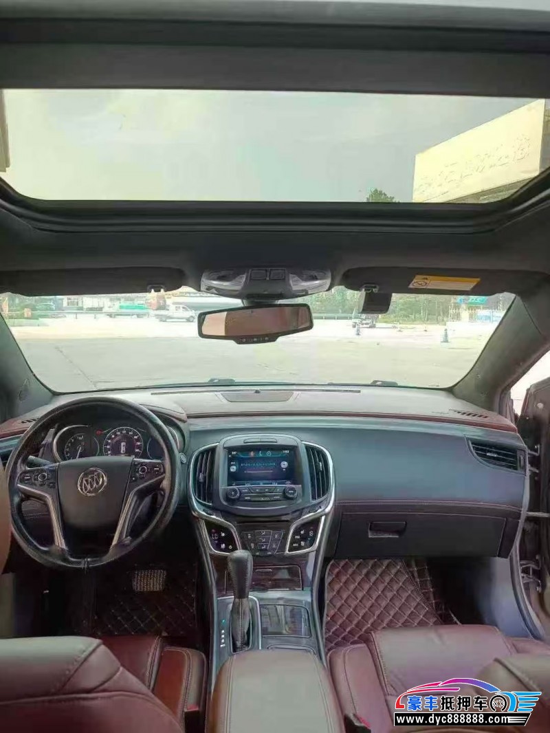 14年别克君越轿车抵押车出售