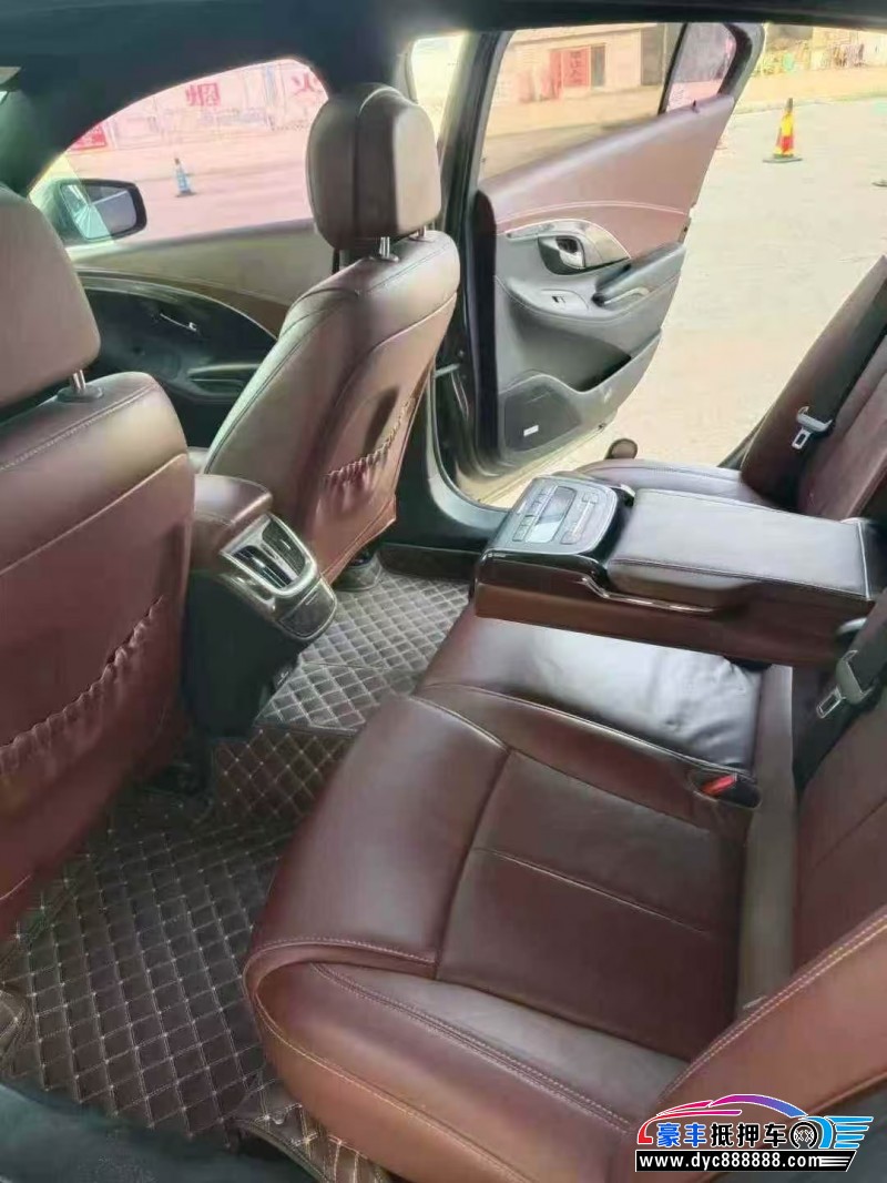 14年别克君越轿车抵押车出售