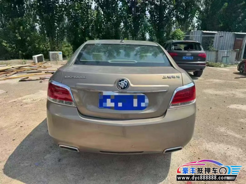 11年别克君越轿车抵押车出售