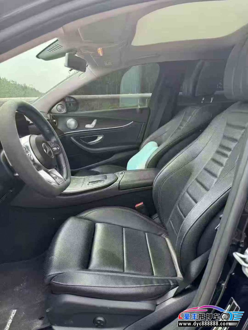 20年奔驰E轿车抵押车出售