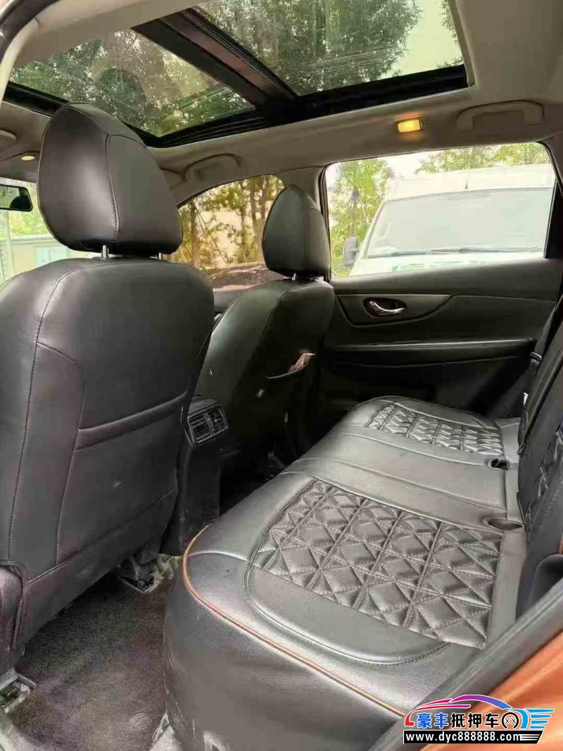 15年日产奇骏SUV抵押车出售