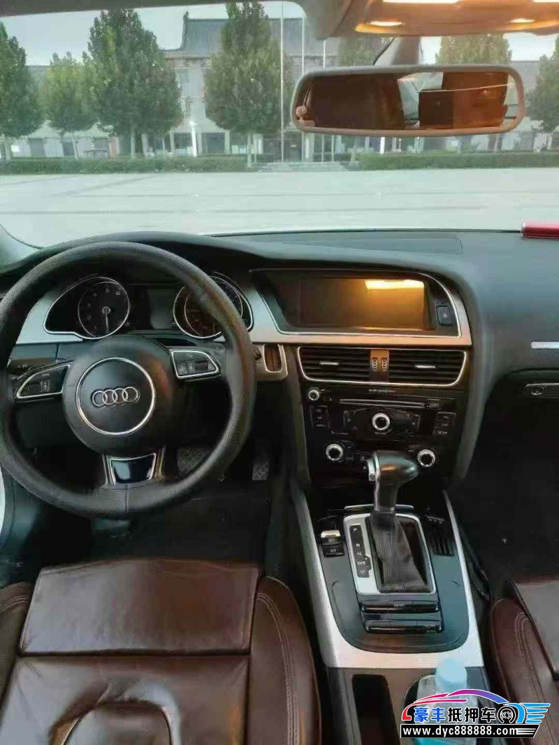 12年奥迪A5轿车抵押车出售