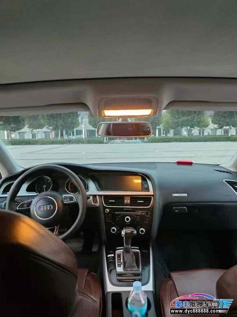 12年奥迪A5轿车抵押车出售