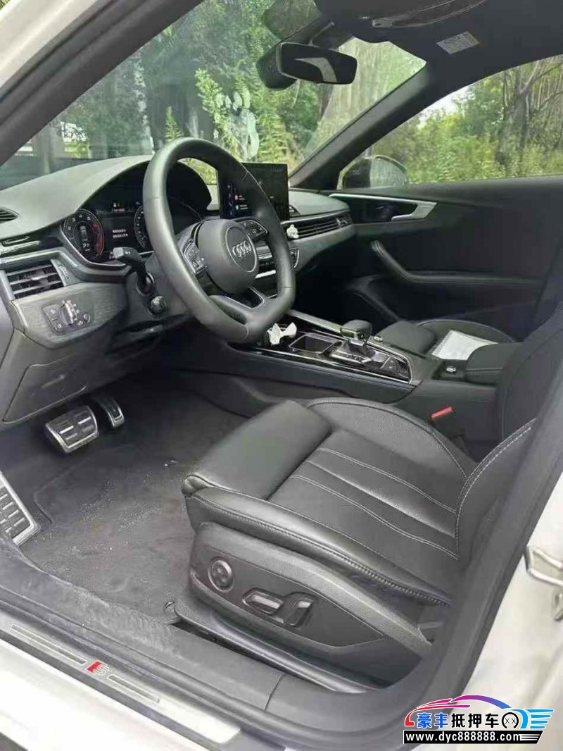 23年奥迪A4L轿车抵押车出售