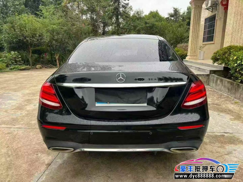 16年奔驰E轿车抵押车出售