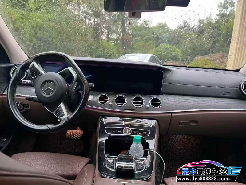 16年奔驰E轿车抵押车出售
