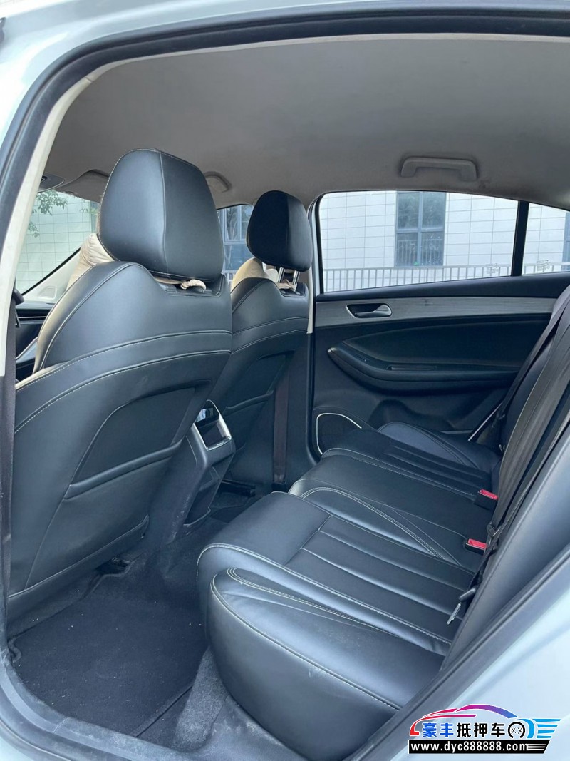 21年奇瑞艾瑞泽5轿车抵押车出售