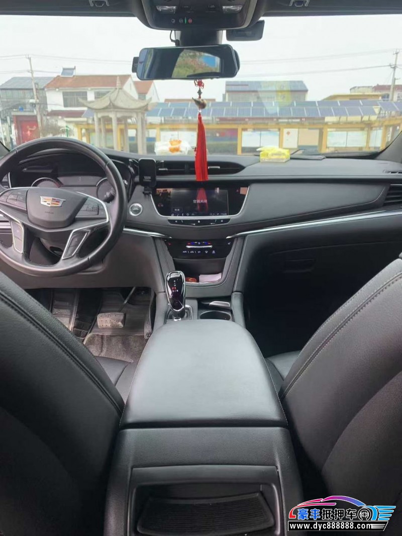 21年凯迪拉克XT5轿车抵押车出售