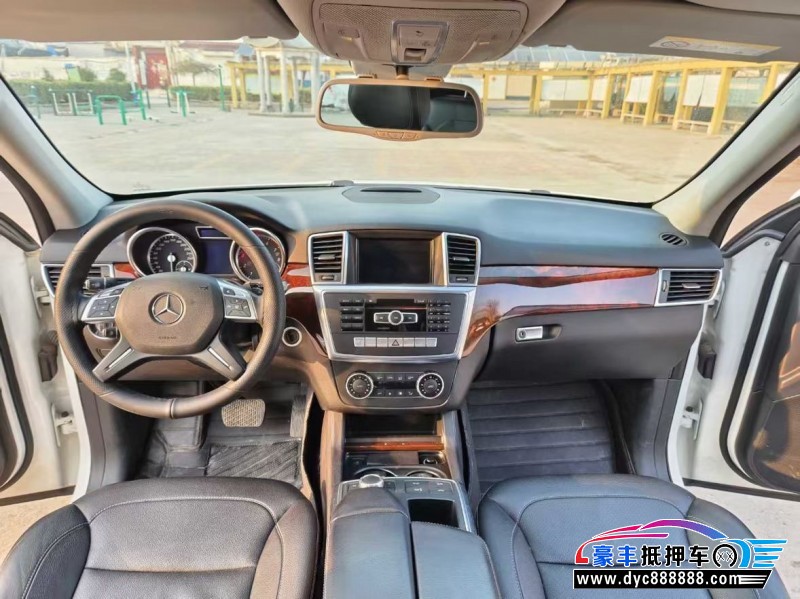 15年奔驰ML轿车抵押车出售