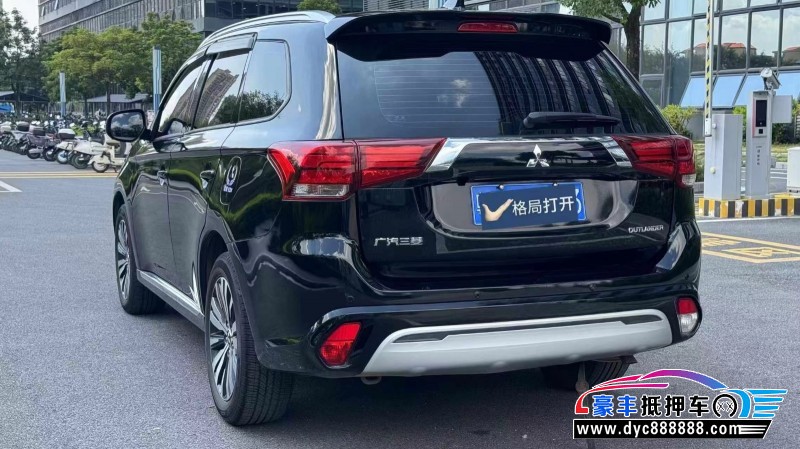 21年三菱欧蓝德轿车抵押车出售