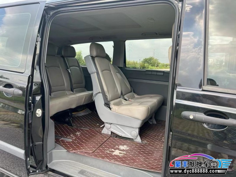 15年奔驰威霆轿车抵押车出售